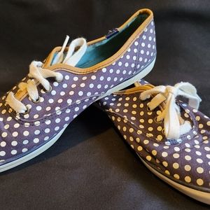 Navy Blue and white polkadots.. Size 7.